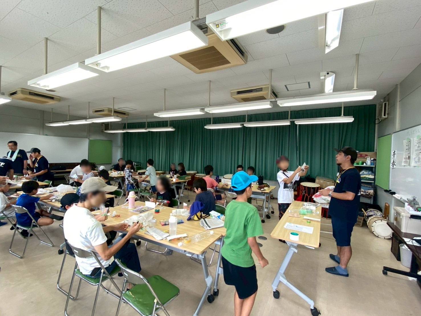 �������i1